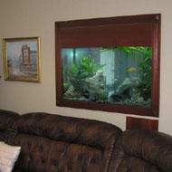 Falba épített akvárium 2. két oldalról látható és kezelhető akvárium